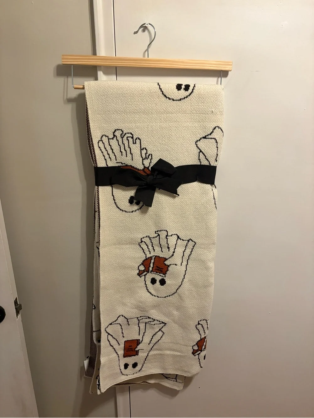 Viral Goblin & Ghoul Ghost book Throw - Cream & Orange